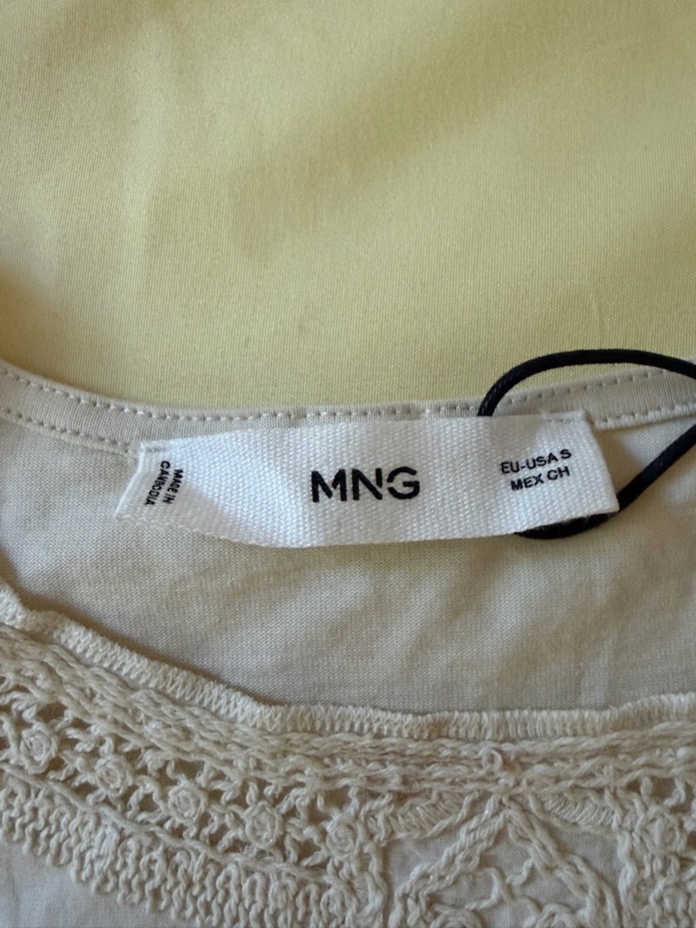 Mango Cream Cotton Lace Crochet Sleeve Blouse - Picture 2 of 7